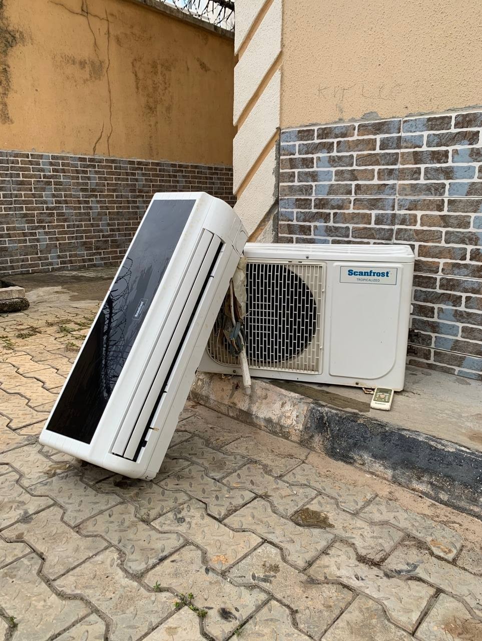 Clean 1Hp Scanfrost Voltage Care Air-Conditioner For-Sale