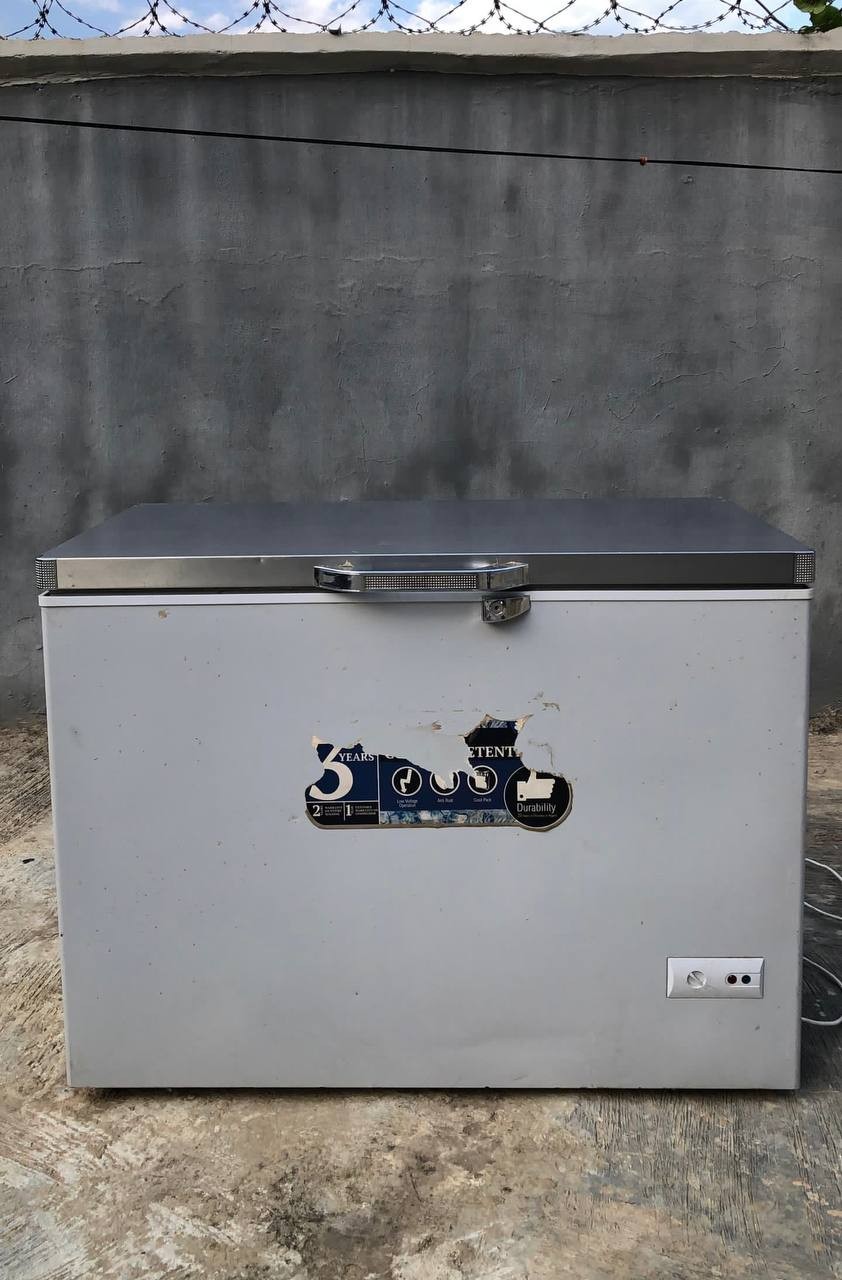 Clean Scanfrost Chest Deep Freezer SLF311X For-Sale