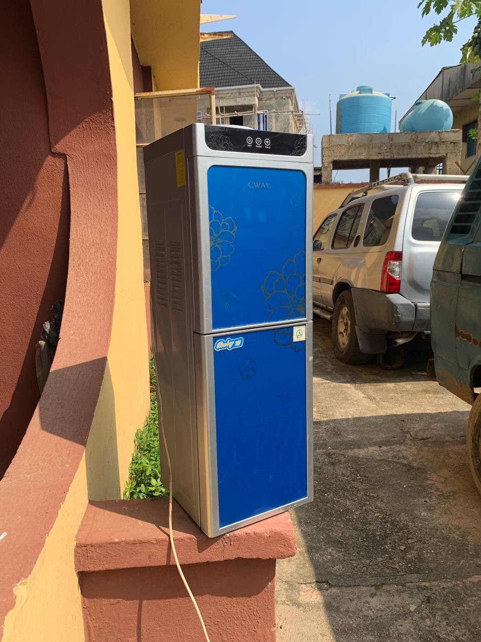 ❌❌SOLD-OUT❌❌...V.Clean Hot & Cold Cway Water Dispenser Ruby 2F-BYB87 With Mini Fridge & Freezer below For-Sale