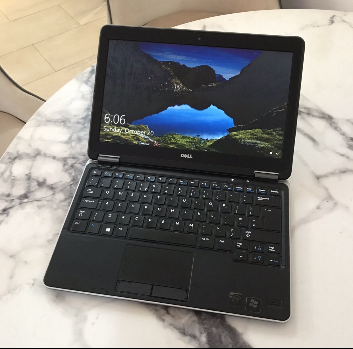 ❌❌SOLD-OUT❌❌ Clean 4Gb Ram, 128Gb Ssd, Corei5, Keyboard Light, Dell Latitude E7240 Laptop For-Sale
