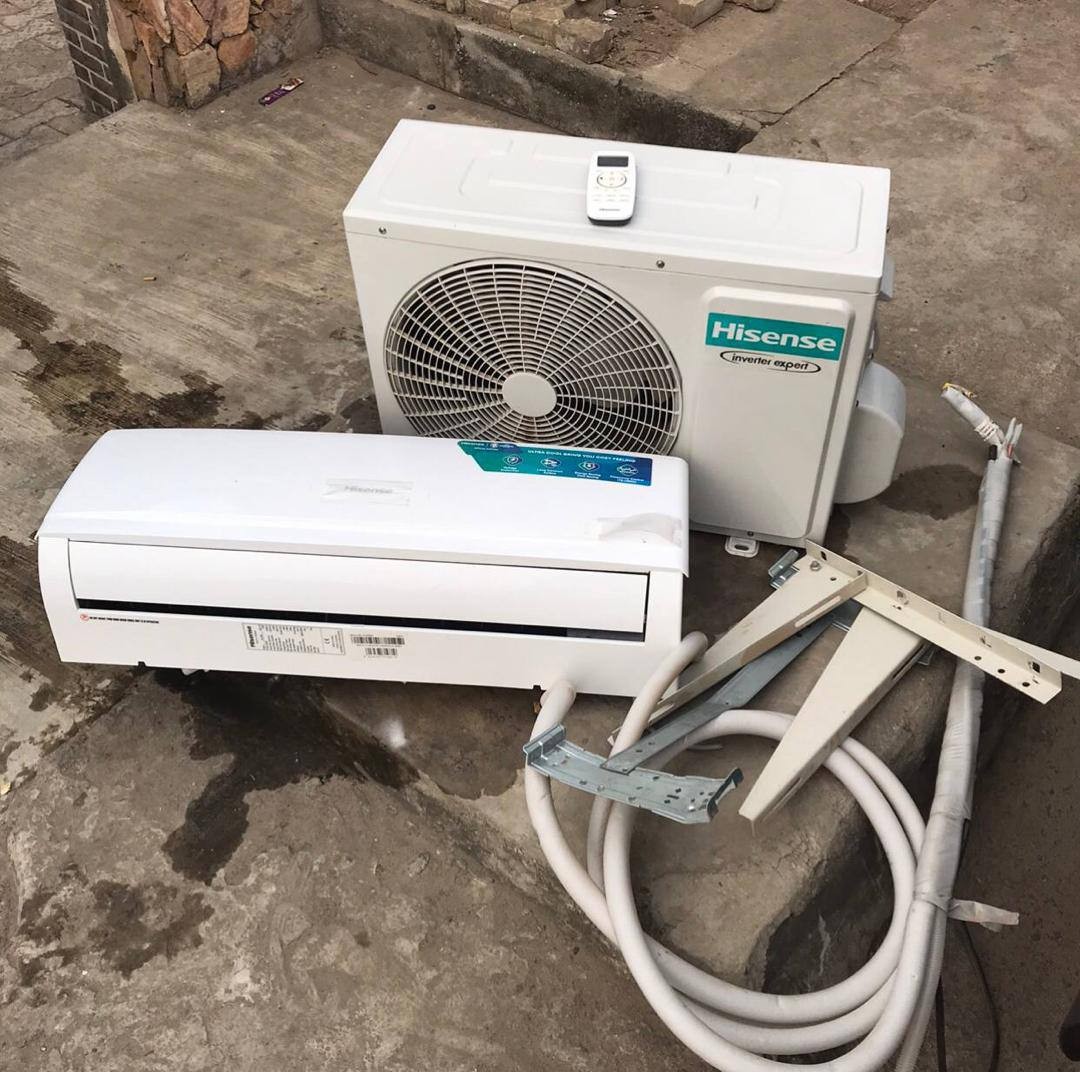V.Clean, 2 Months Used, Already Filled With R410A Gas, Indoor & Outdoor Hanger, 2024 Latest Model 1.5Hp Hisense Inverter With Kits For-Sale