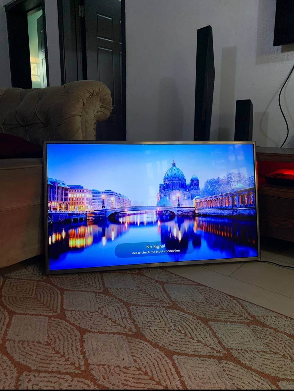 V.Clean, 43Inches, 4K Smart LG Tv For-Sale