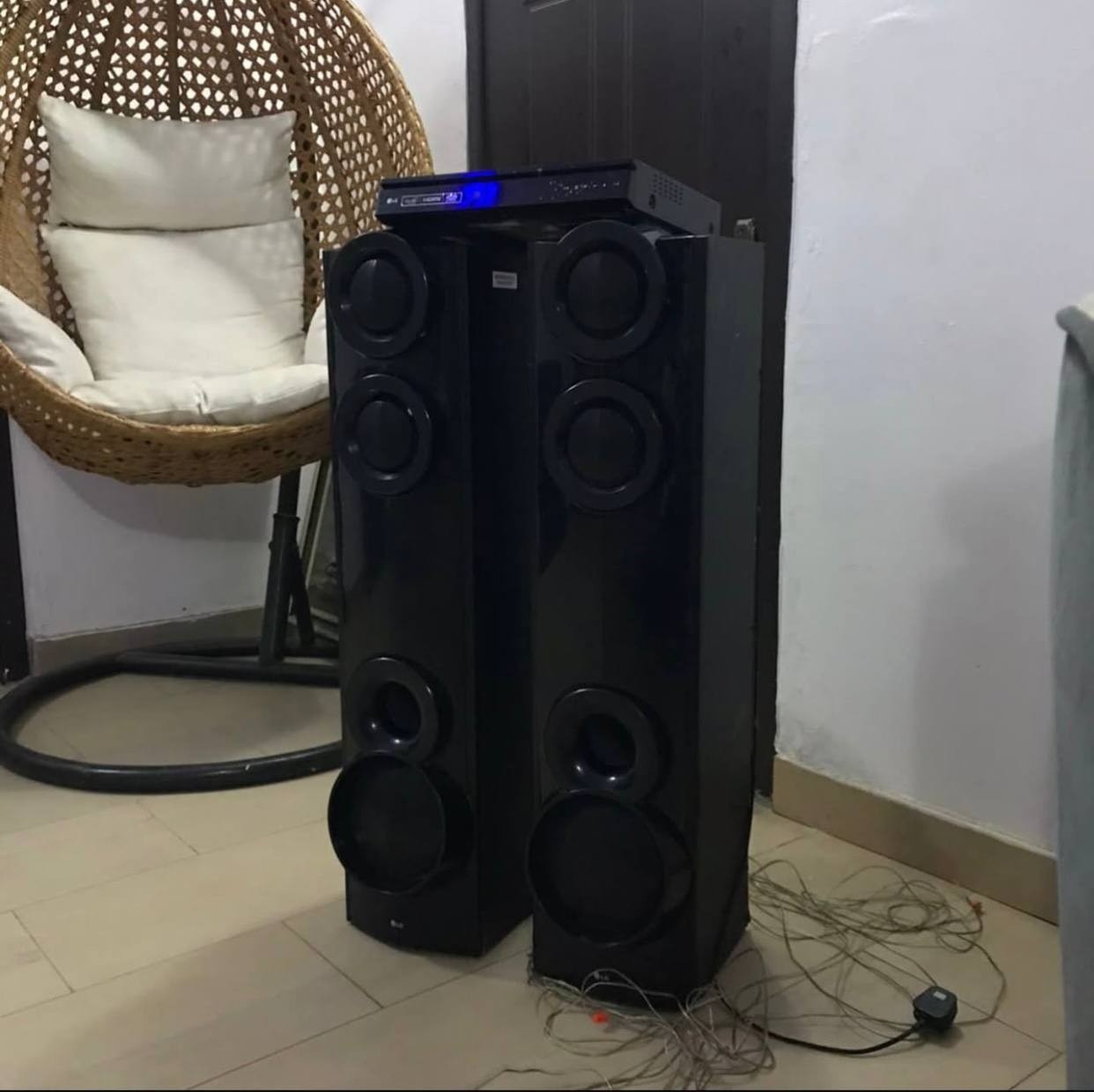 ❌❌SOLD-OUT❌❌ ...V.Clean LG Bluetooth Bodyguard 1000W Home Theater Sound System For-Sale