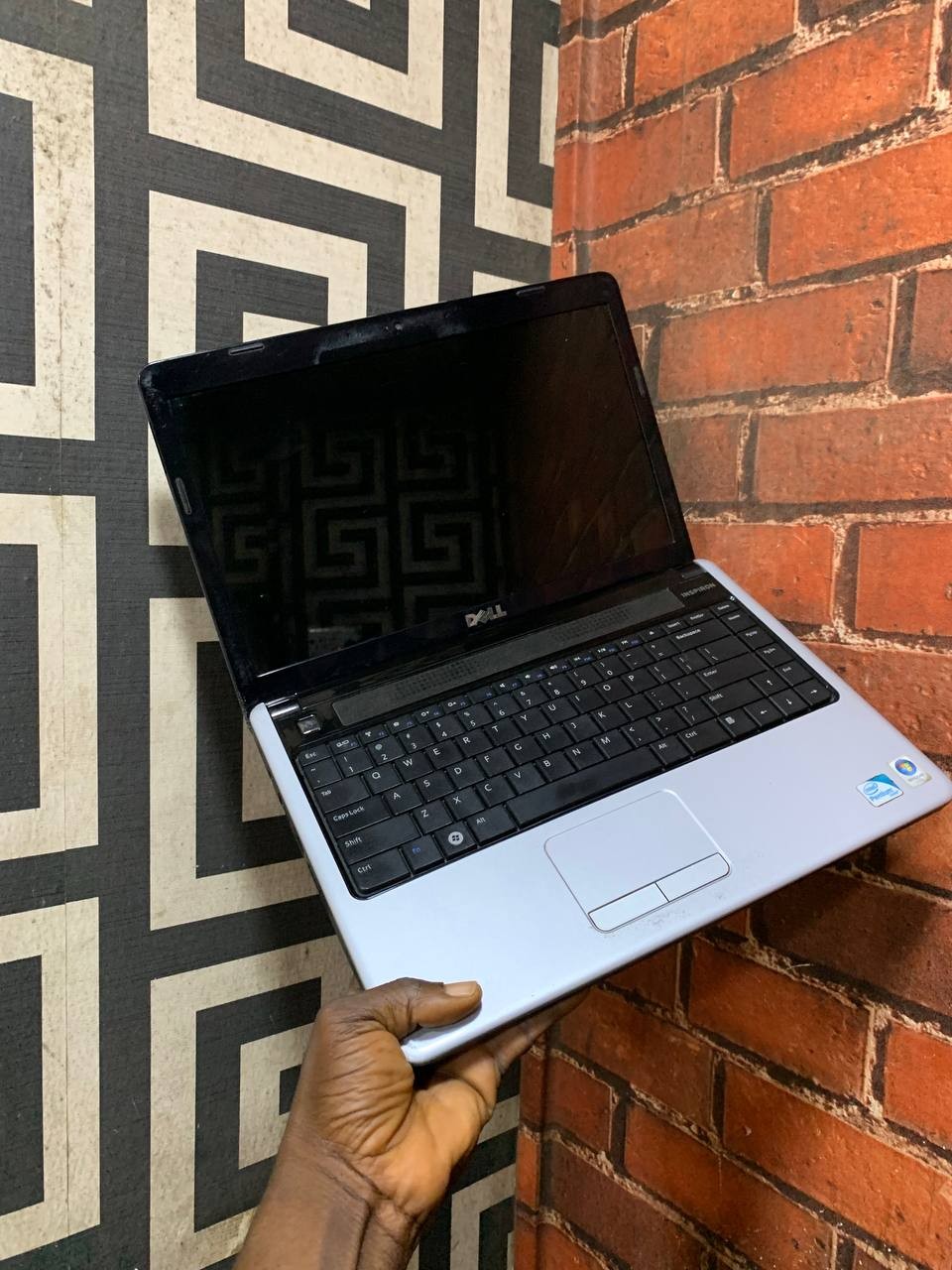 ❌❌SOLD-OUT❌❌...Clean 4Gb Ram, 500Gb Hdd, 2Hurs Ba3 Life, Dell Laptop For-Sale