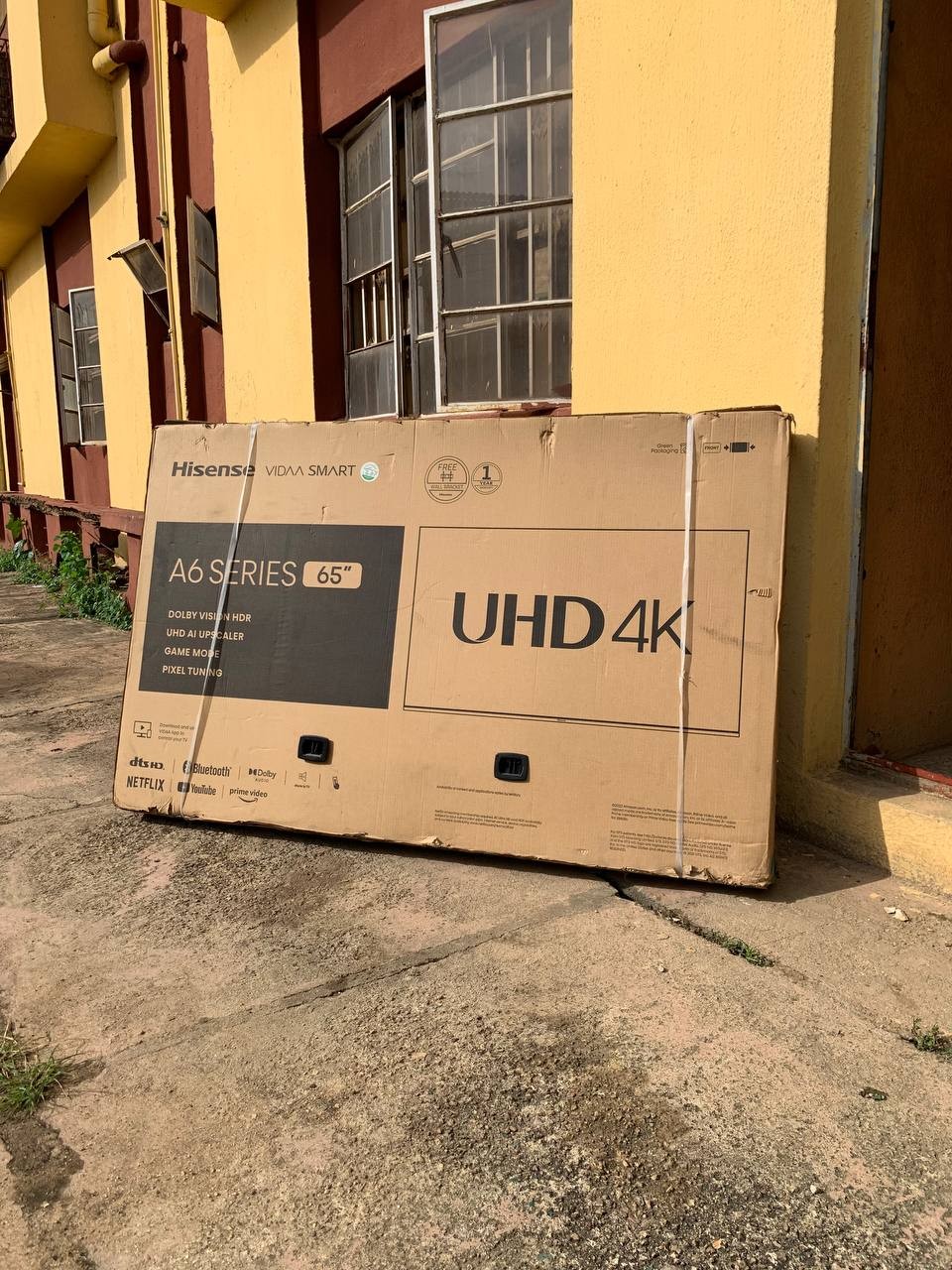 ❌❌SOLD-OUT❌❌...V.Clean, Bluetooth, UHD 65Inches Hisense 4K Smart Tv For-Sale